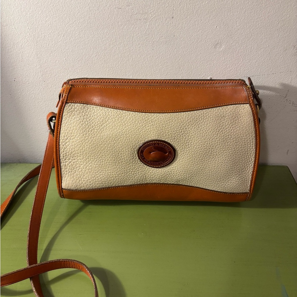 Vintage Dooney & Burke Tan and Cream Women's Bag
